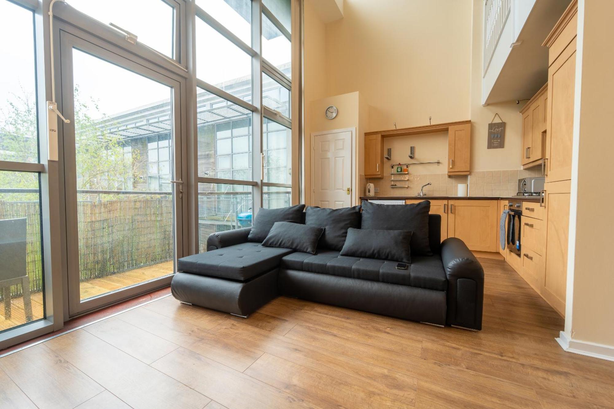Luxury 2 Bed Apartment - Near Heathrow, Legoland, Windsor Slough Exterior photo